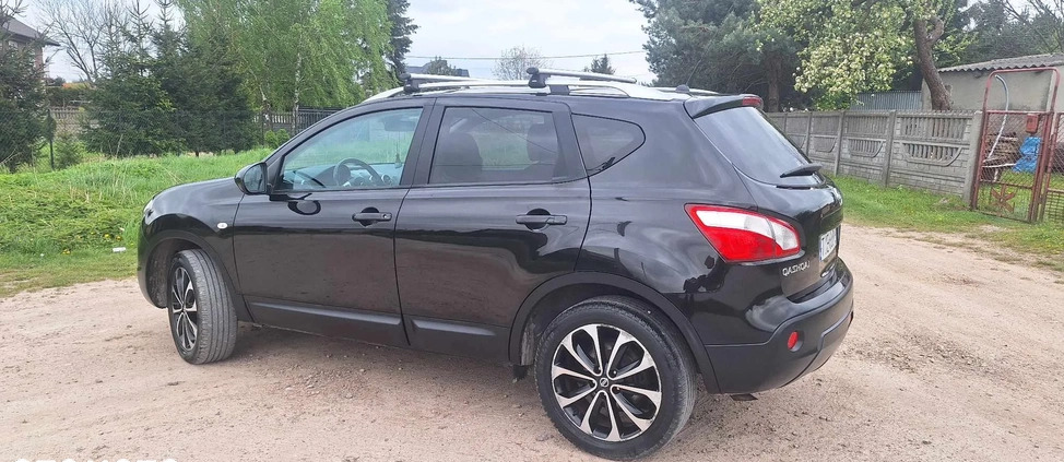 Nissan Qashqai cena 33900 przebieg: 217000, rok produkcji 2011 z Jędrzejów małe 92